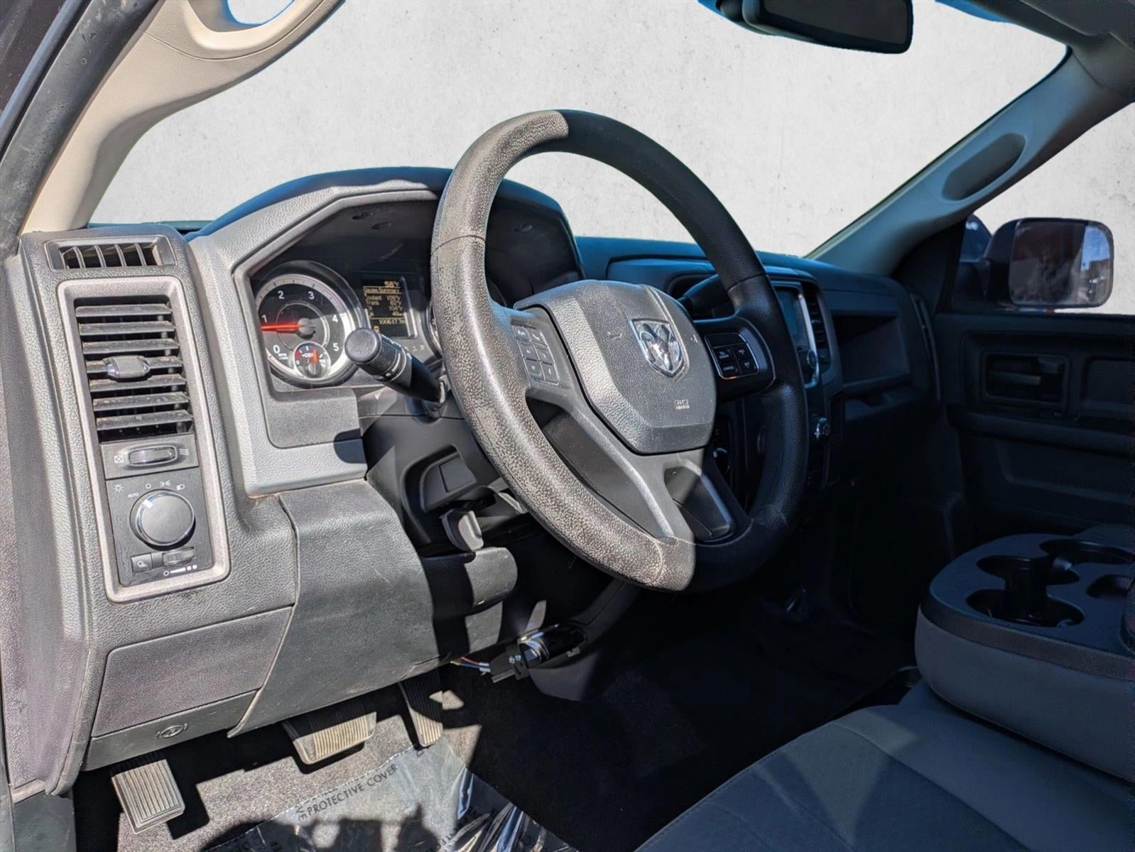 2017 RAM 2500 Tradesman 4x4 Crew Cab 6'4" Box