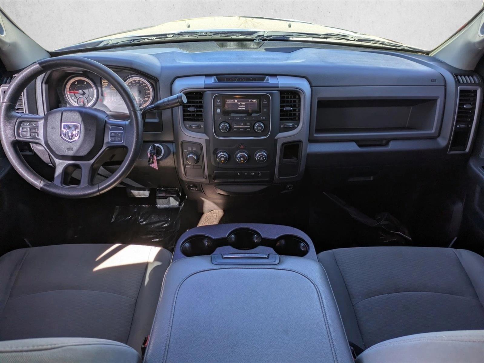 2017 RAM 2500 Tradesman 4x4 Crew Cab 6'4" Box