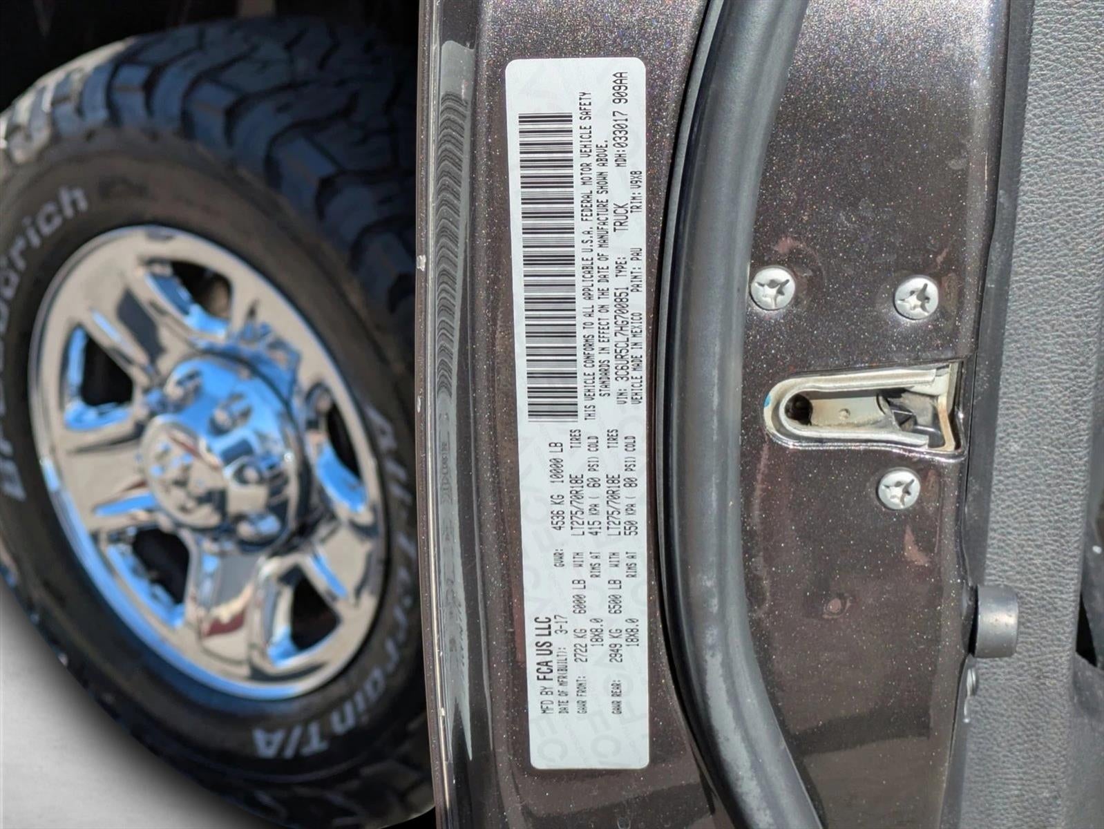 2017 RAM 2500 Tradesman 4x4 Crew Cab 6'4" Box