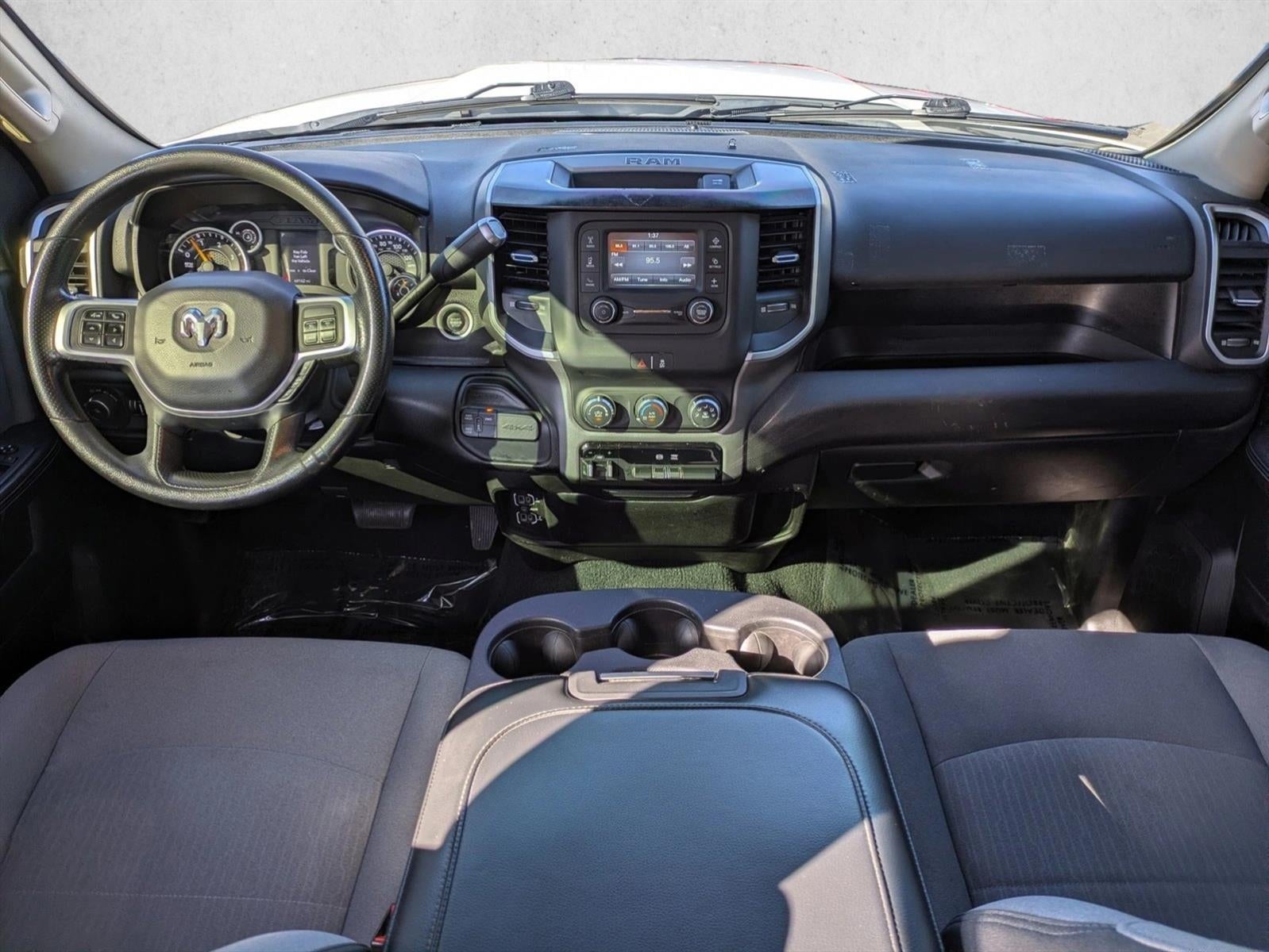 2019 RAM 2500 Big Horn 4x4 Crew Cab 6'4" Box