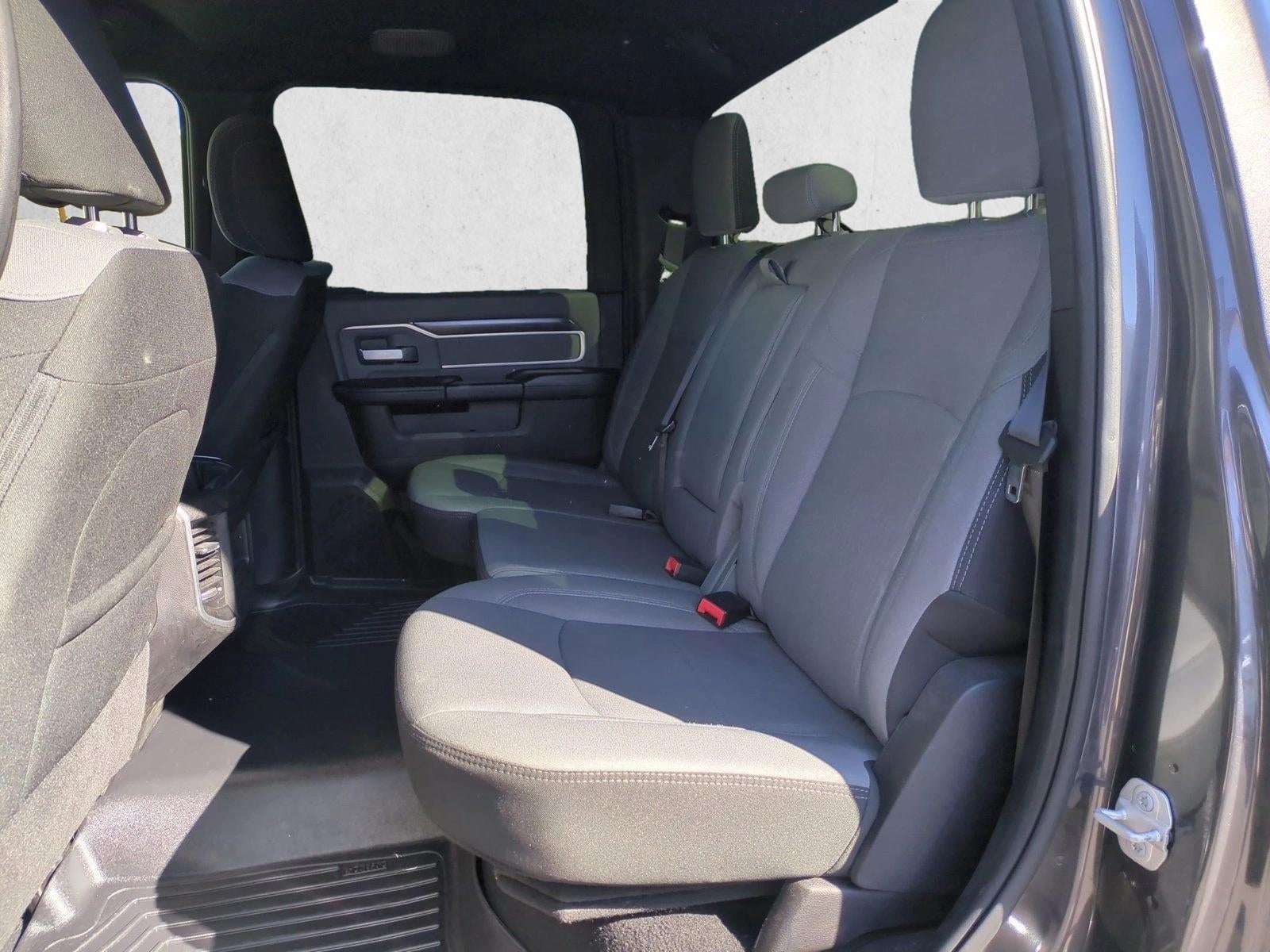 2022 RAM 2500 Big Horn 4x4 Crew Cab 6'4" Box