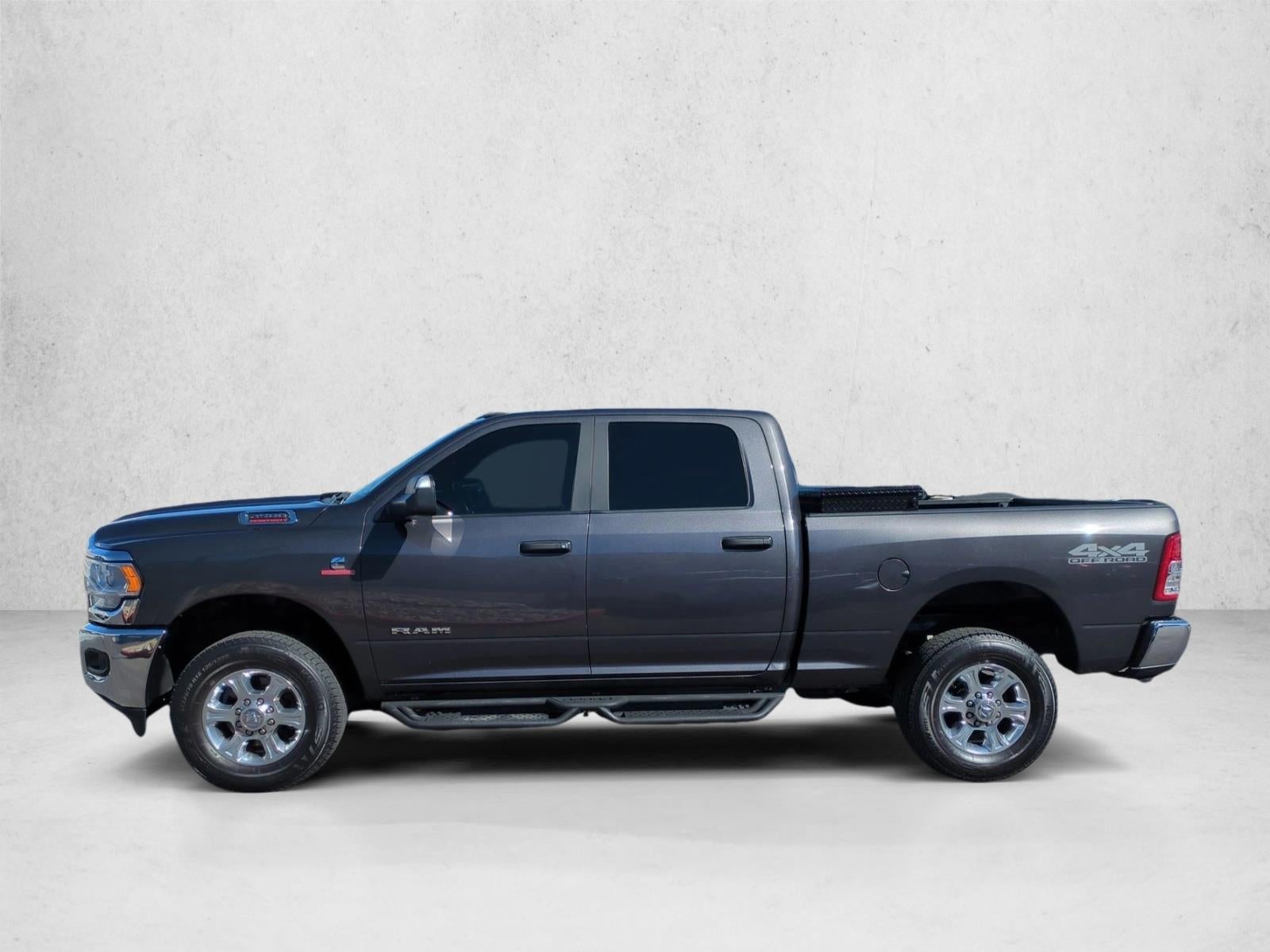 2022 RAM 2500 Big Horn 4x4 Crew Cab 6'4" Box