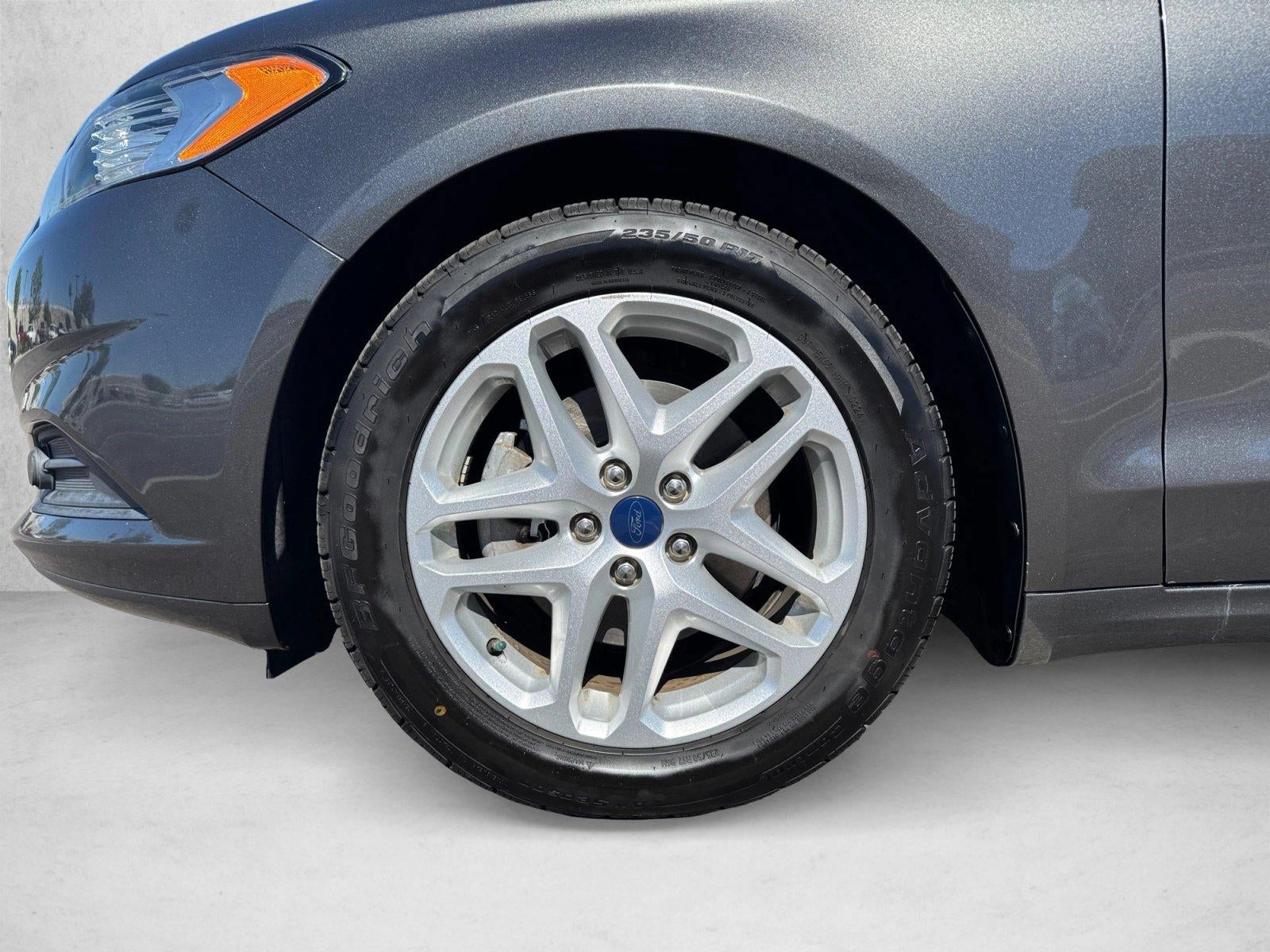 2016 Ford Fusion 4dr Sdn SE FWD