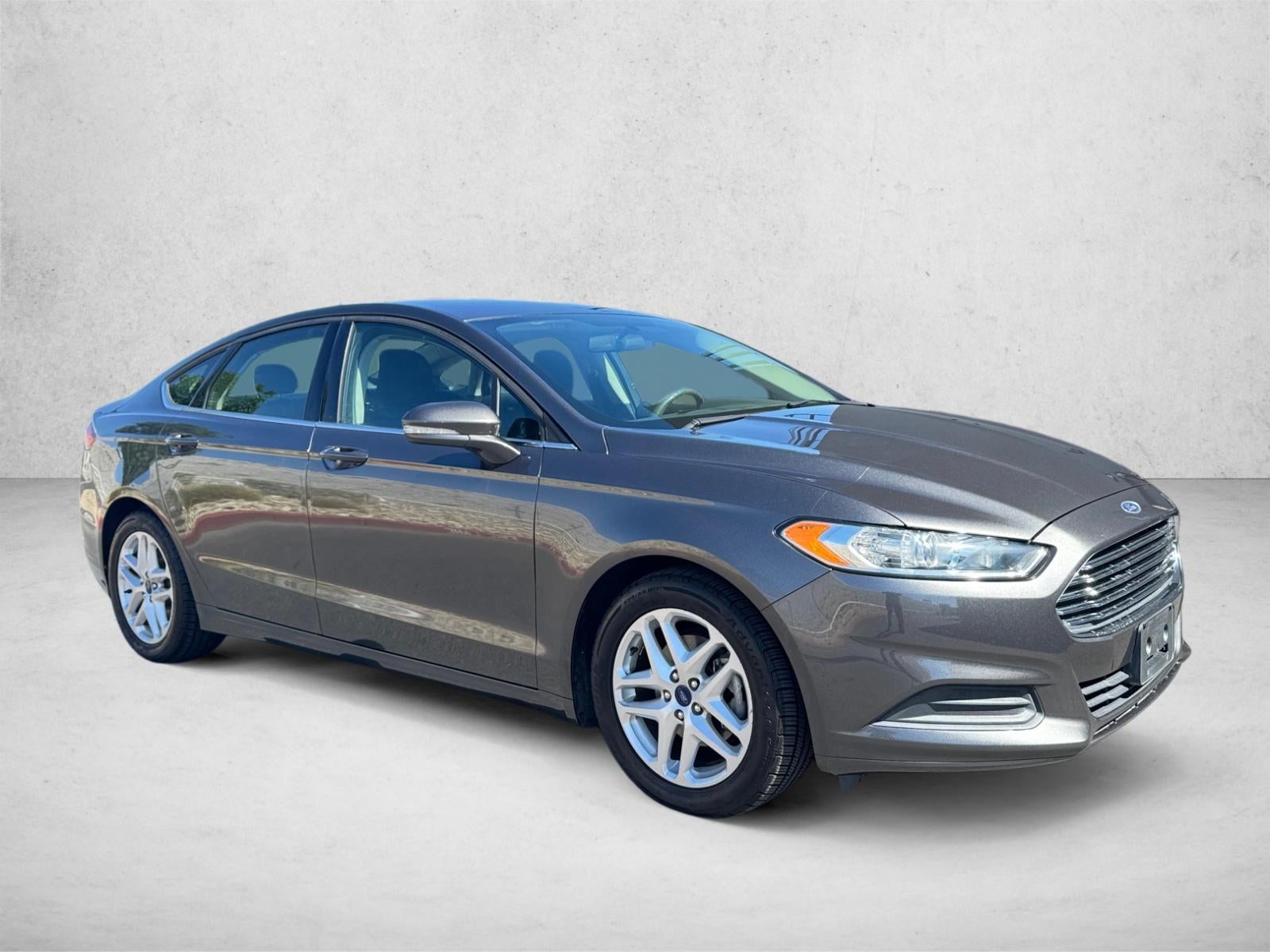 2016 Ford Fusion 4dr Sdn SE FWD