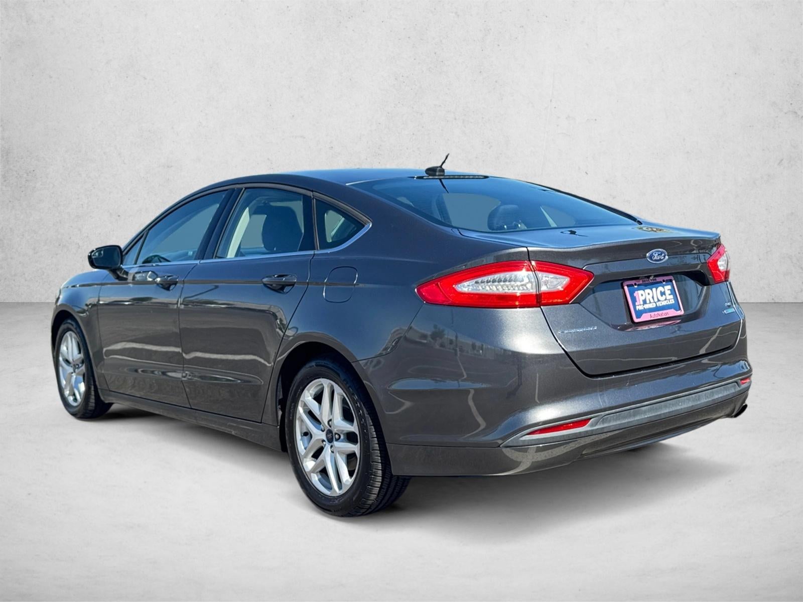 2016 Ford Fusion 4dr Sdn SE FWD