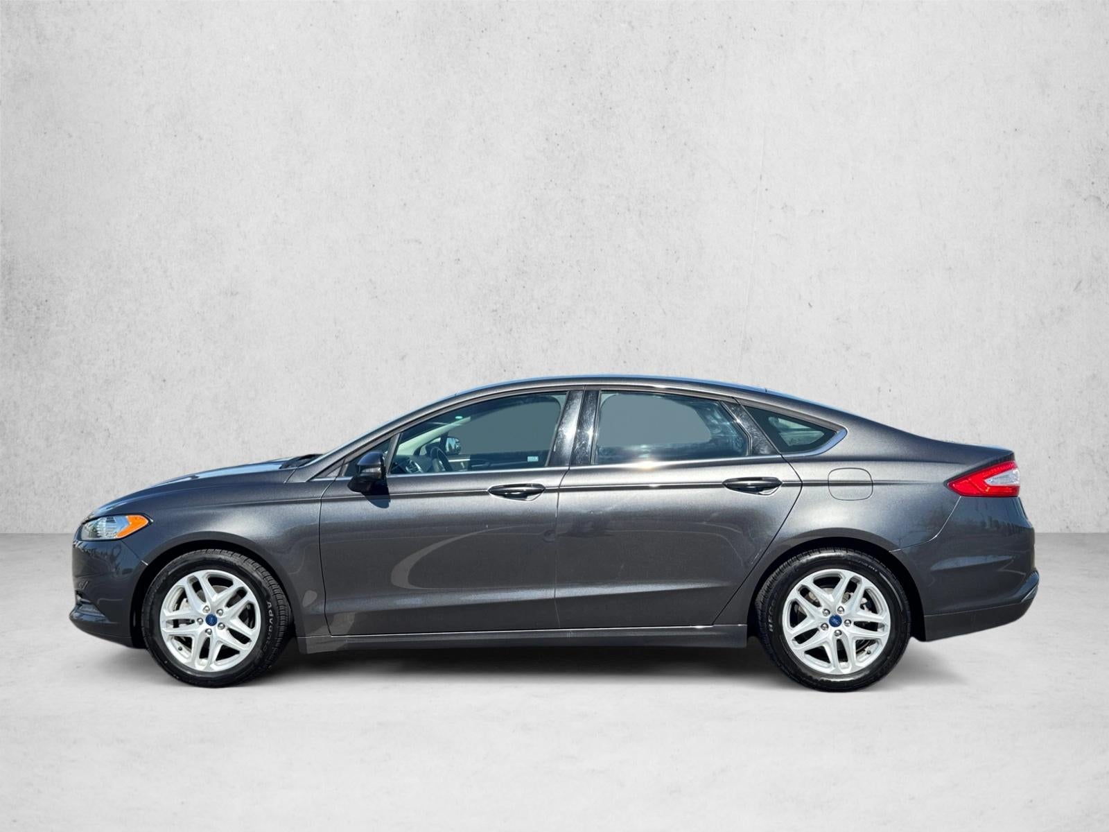 2016 Ford Fusion 4dr Sdn SE FWD