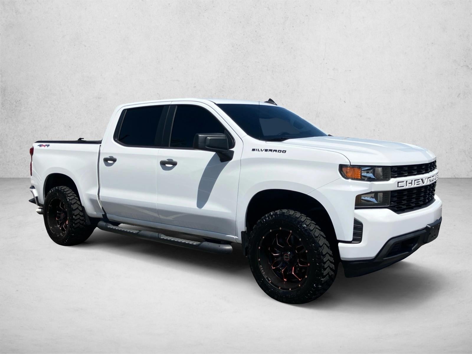 2020 Chevrolet Silverado 1500 Crew Cab Short Box 4-Wheel Drive Custom