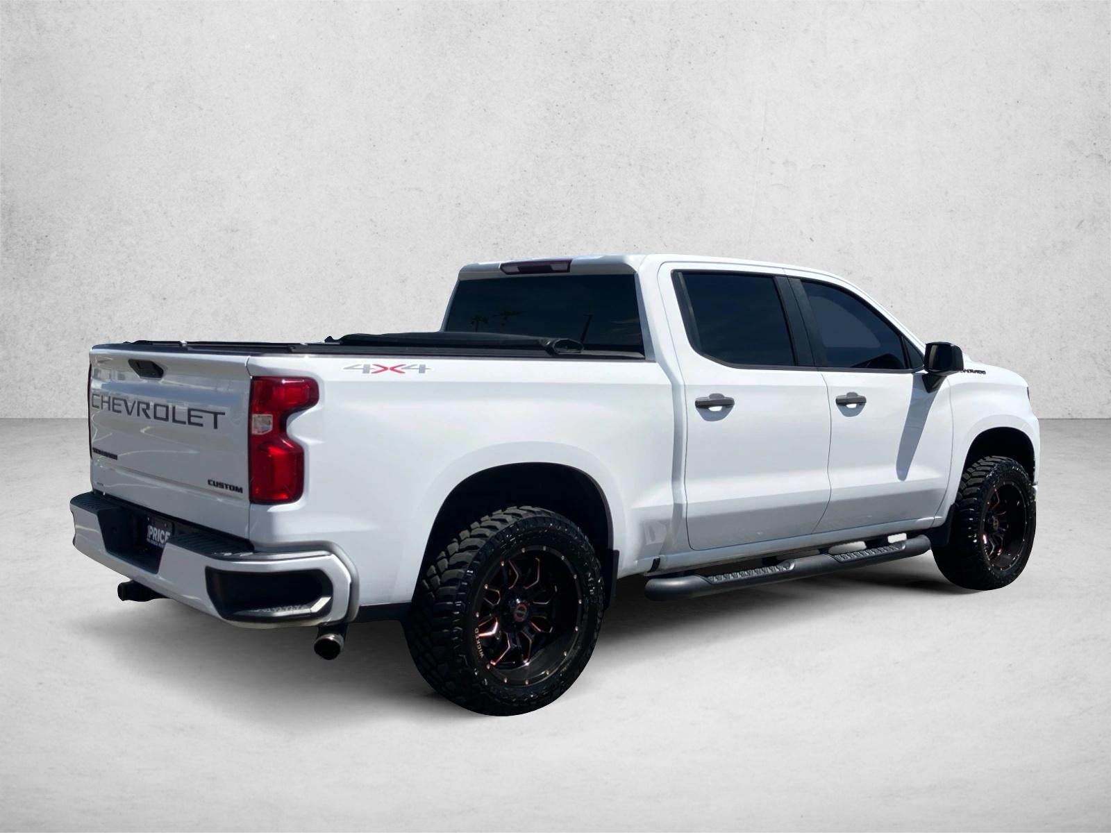 2020 Chevrolet Silverado 1500 Crew Cab Short Box 4-Wheel Drive Custom