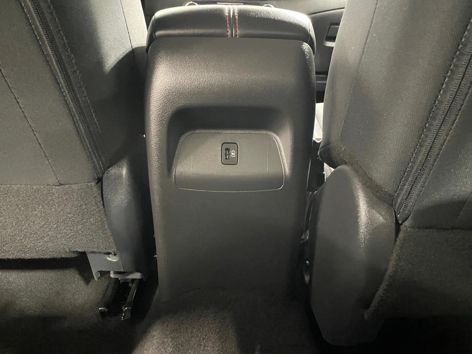 2025 Nissan Sentra SR CVT