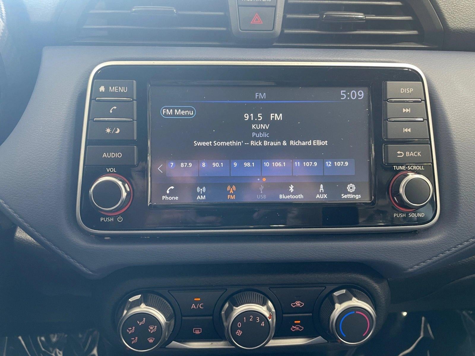 2024 Nissan Versa SV CVT