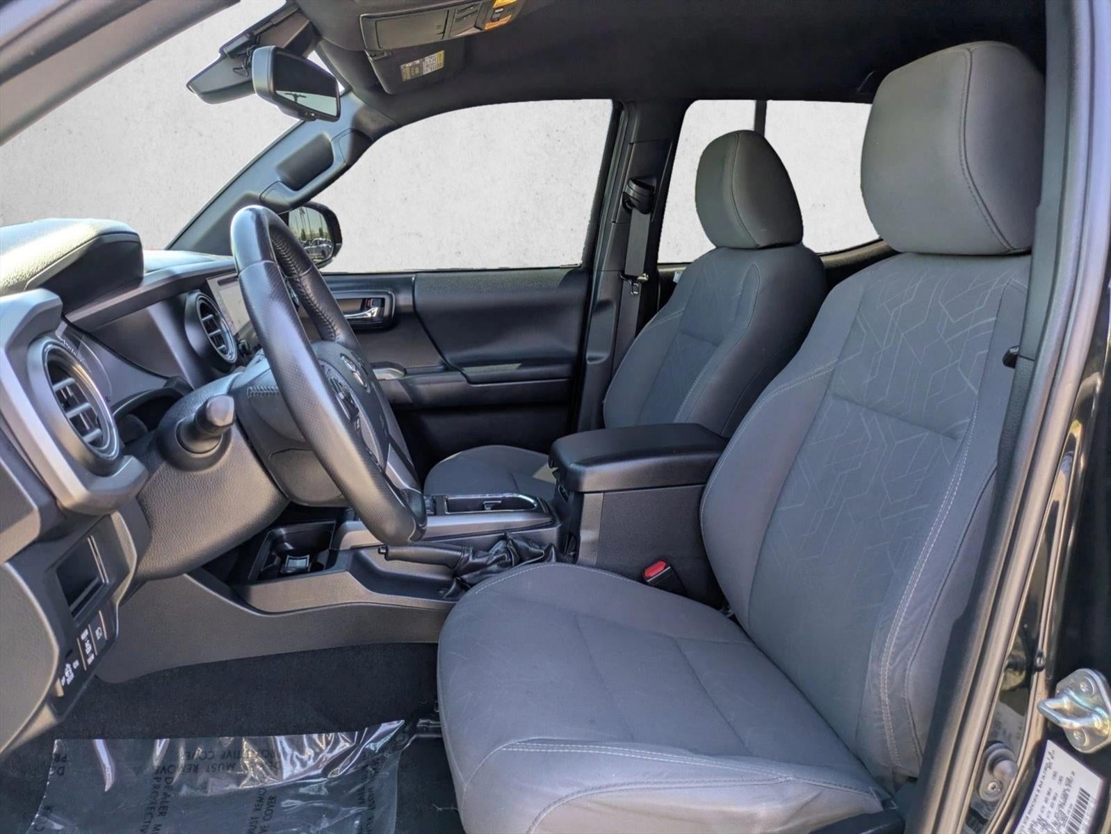 2019 Toyota Tacoma 2WD 2WD TRD Off Road Double Cab 5' Bed V6 AT (Natl)