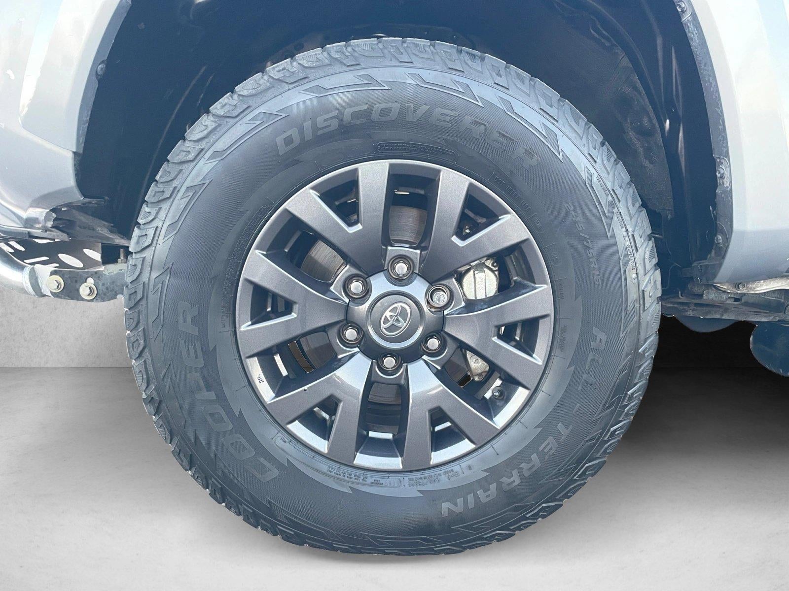2021 Toyota Tacoma 2WD 2WD SR5 Double Cab 5' Bed V6 AT (Natl)