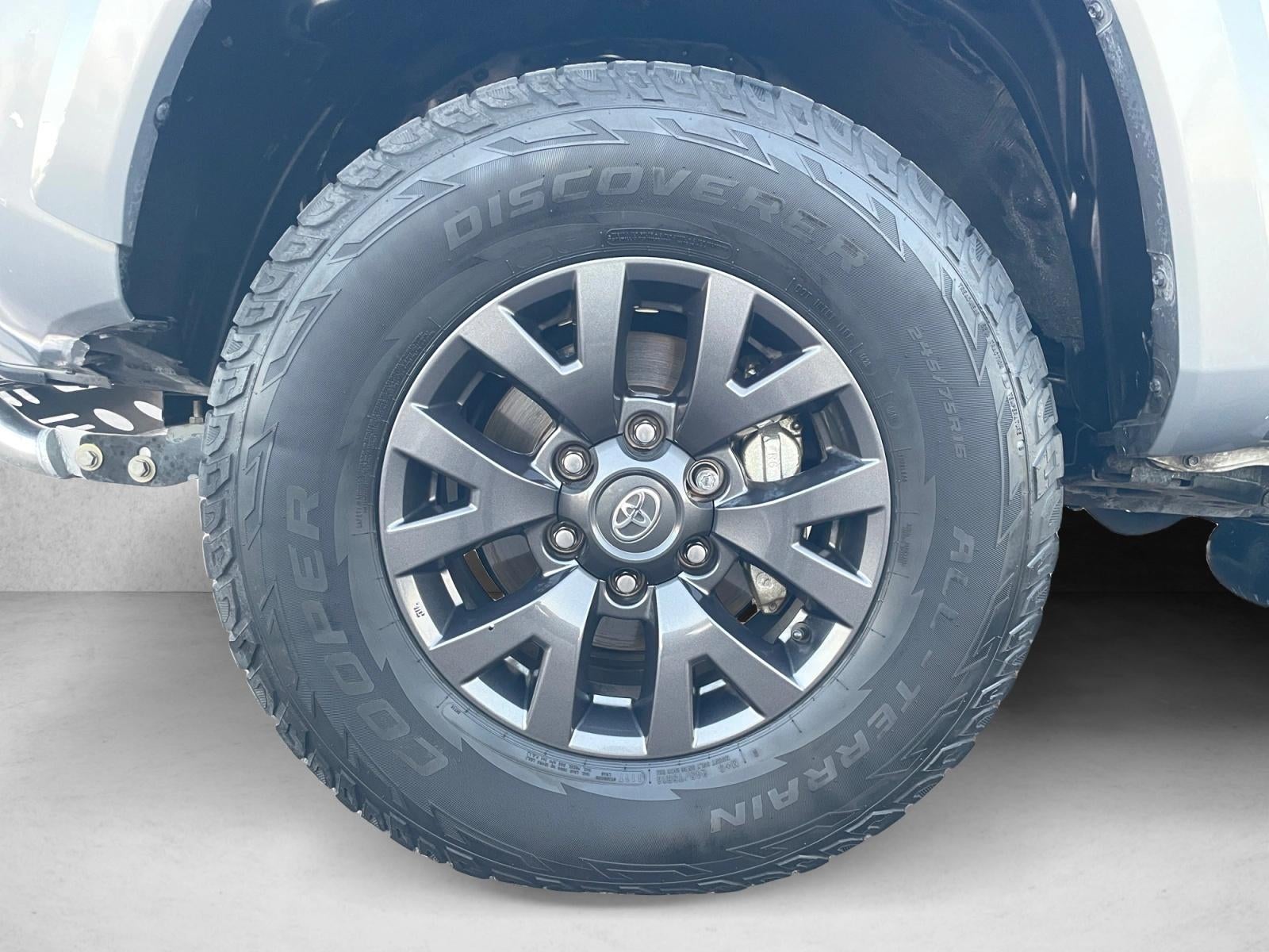 2021 Toyota Tacoma 2WD 2WD SR5 Double Cab 5' Bed V6 AT (Natl)