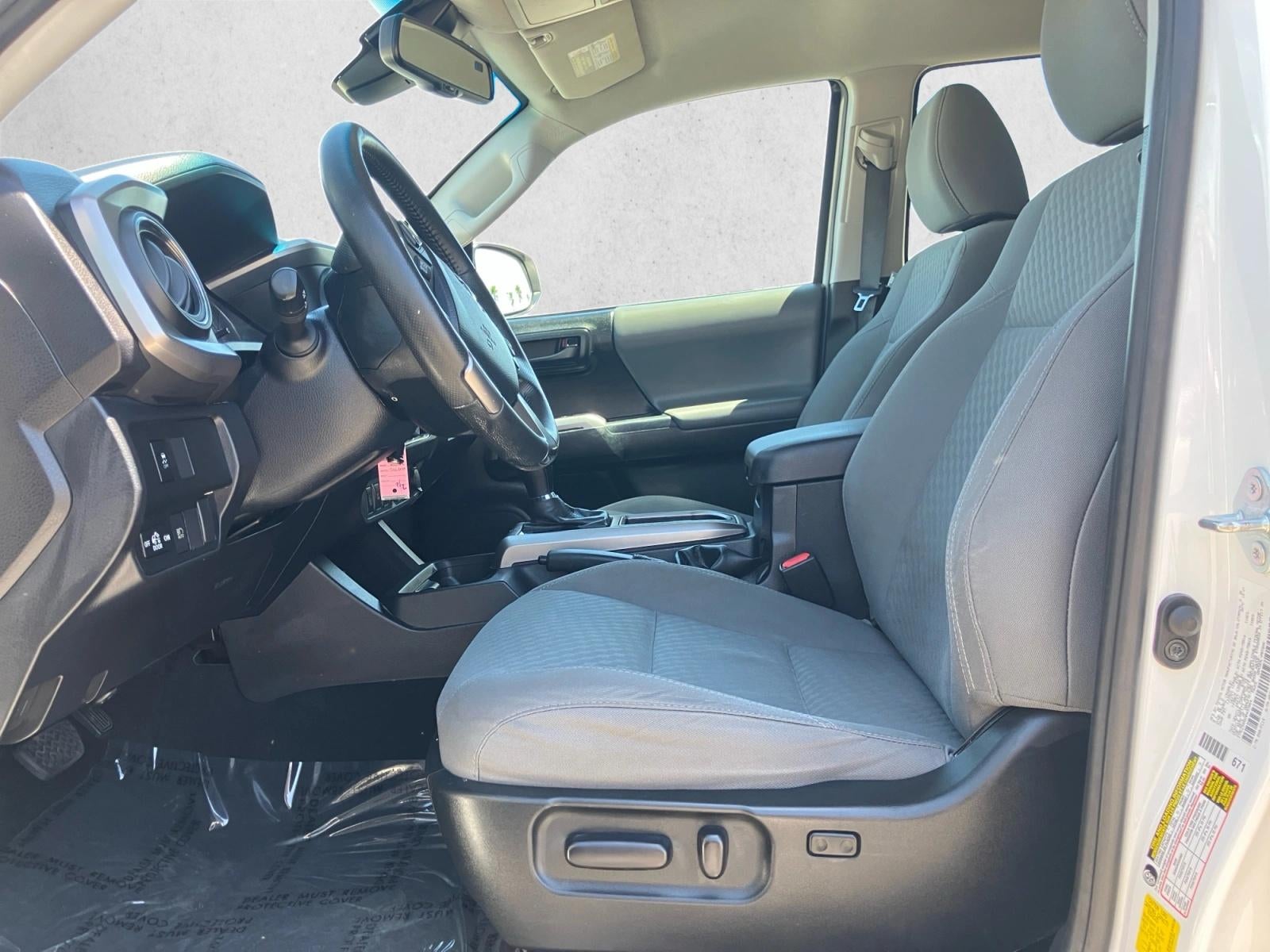2022 Toyota Tacoma 4WD 4WD SR5 Double Cab 5' Bed V6 AT (Natl)
