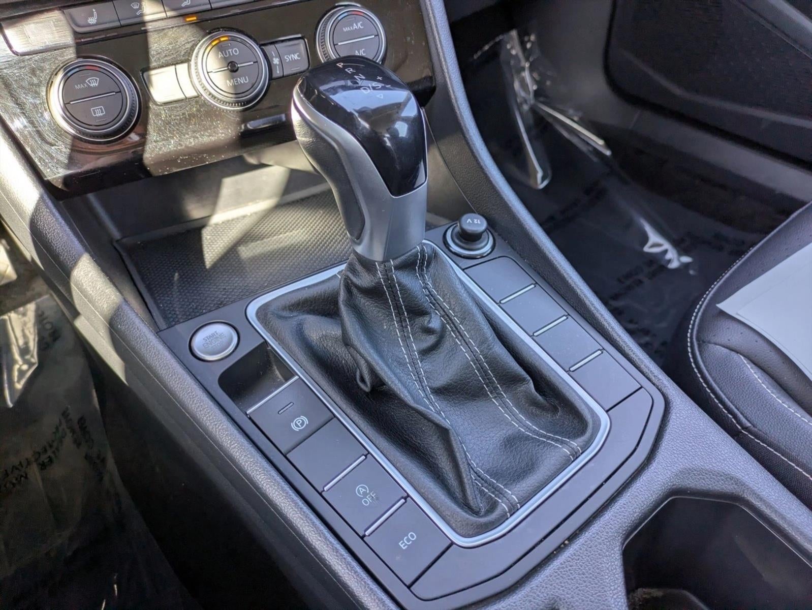 2024 Volkswagen Jetta SE Auto