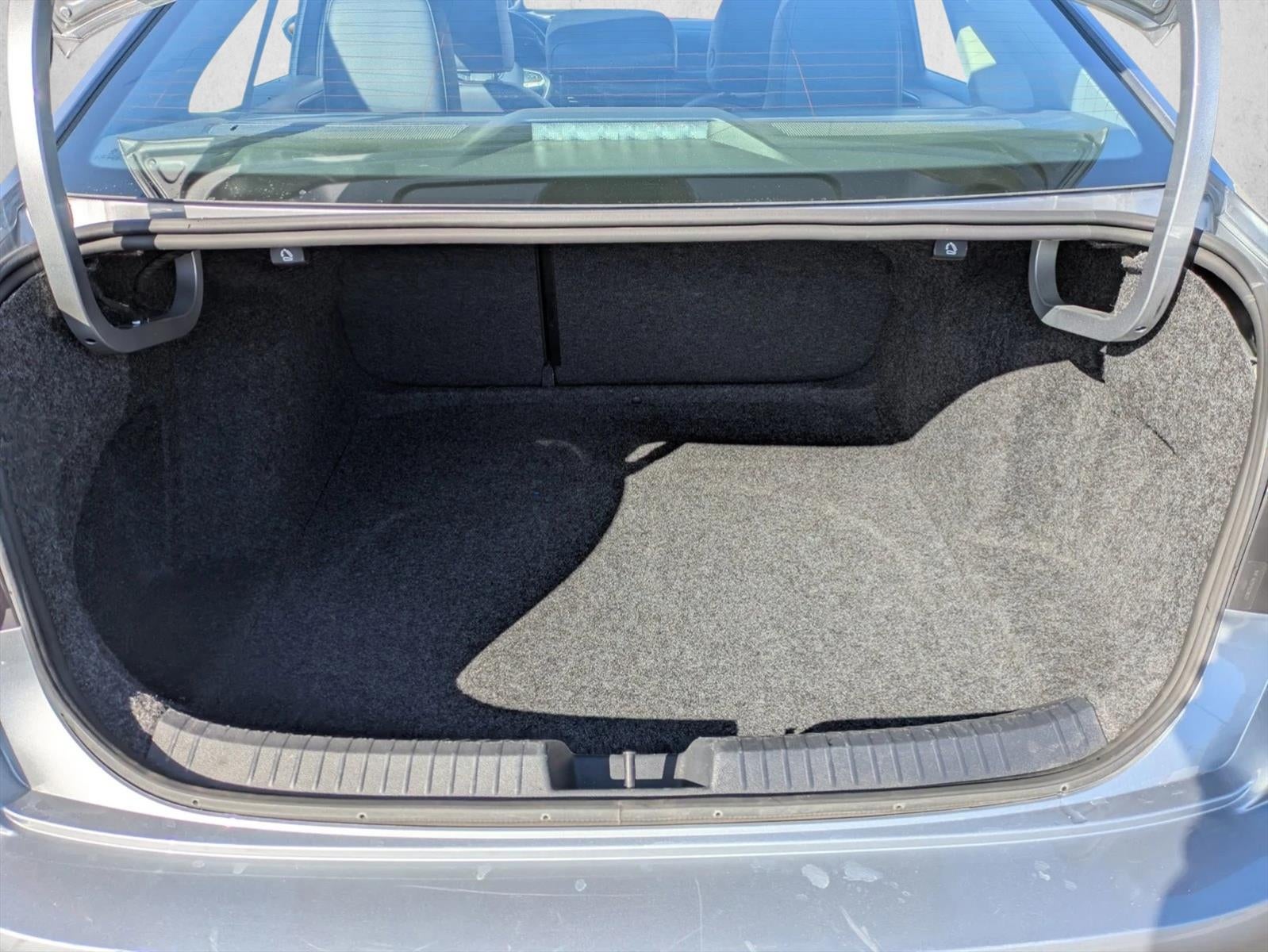 2024 Volkswagen Jetta SE Auto