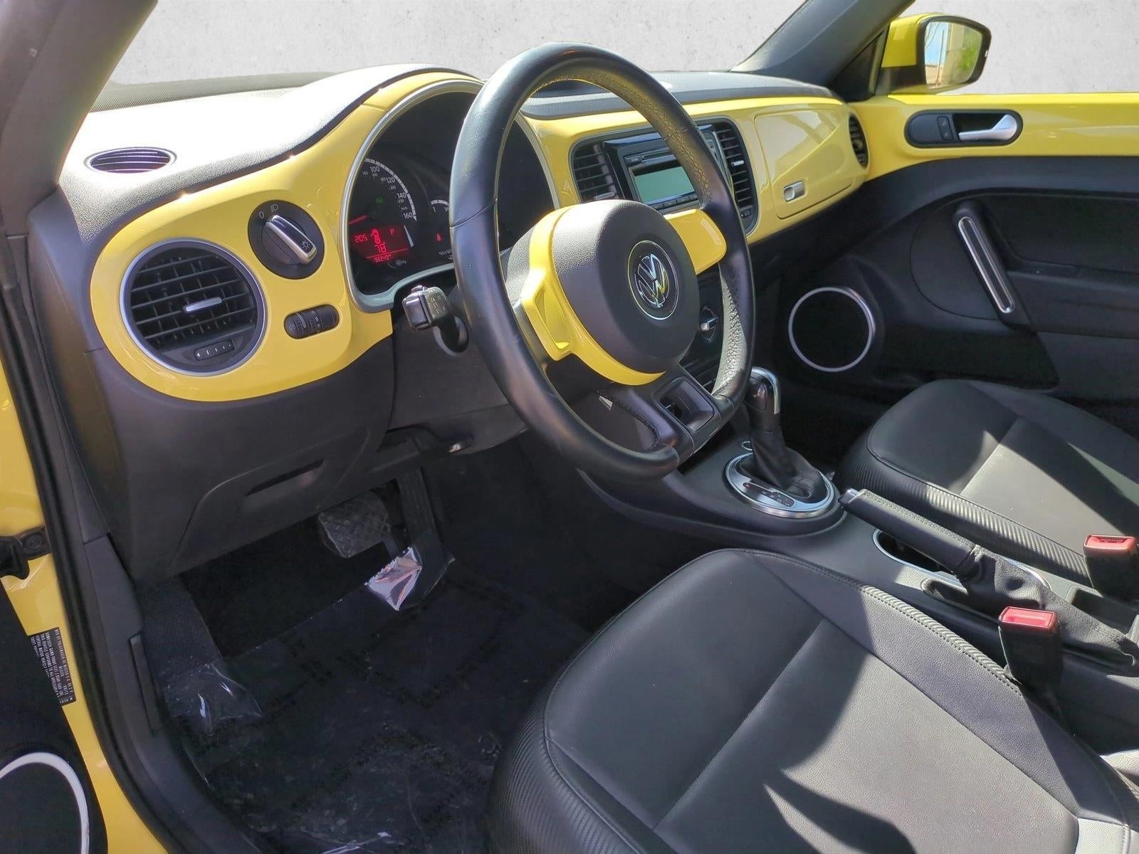 2013 Volkswagen Beetle 2dr Auto 2.5L PZEV