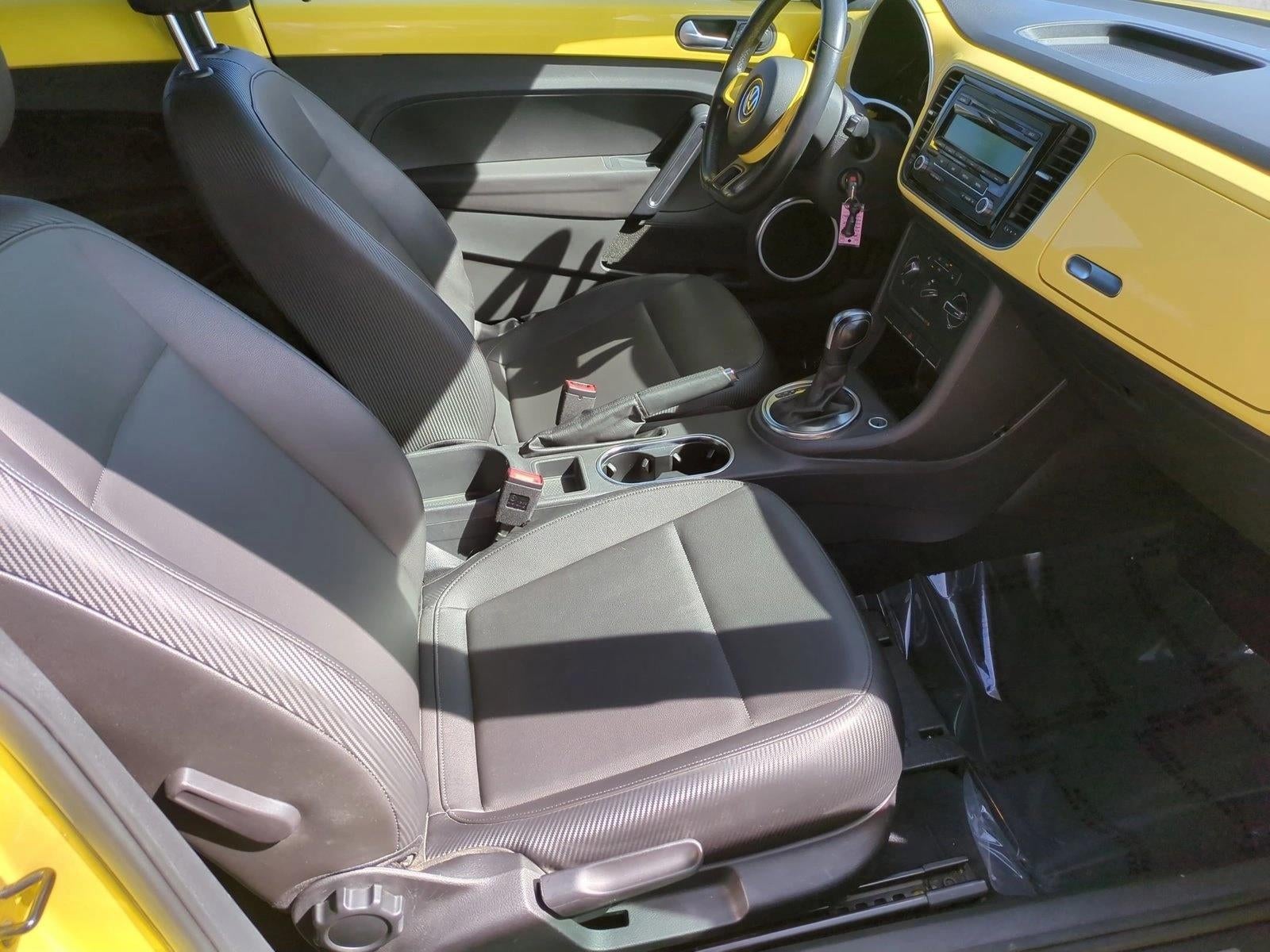 2013 Volkswagen Beetle 2dr Auto 2.5L PZEV