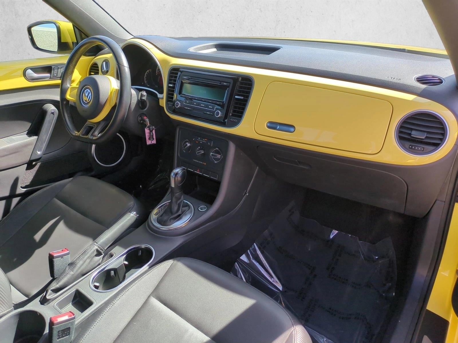 2013 Volkswagen Beetle 2dr Auto 2.5L PZEV