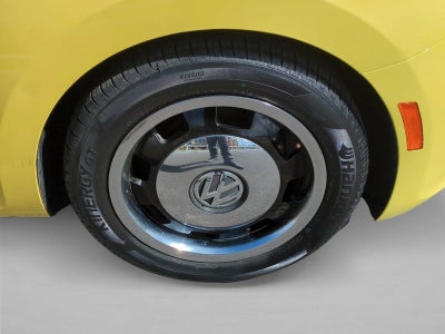 2013 Volkswagen Beetle 2dr Auto 2.5L PZEV