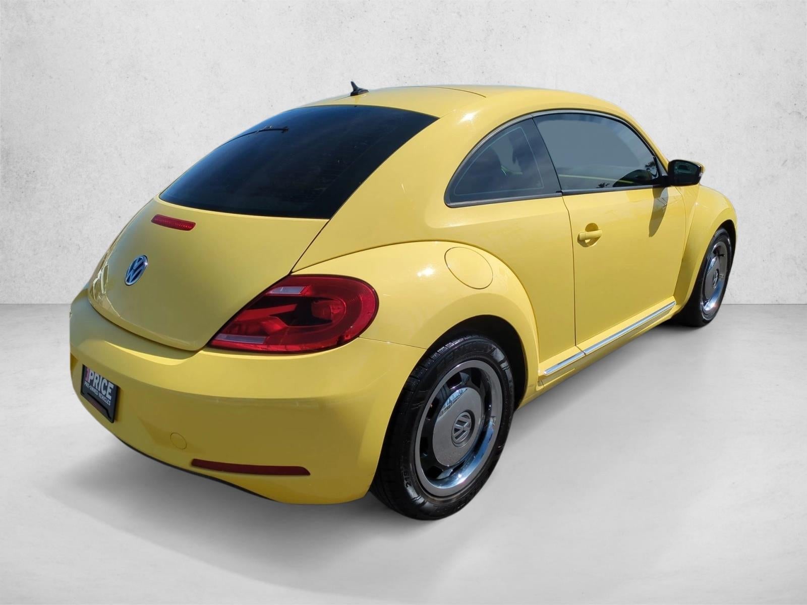2013 Volkswagen Beetle 2dr Auto 2.5L PZEV