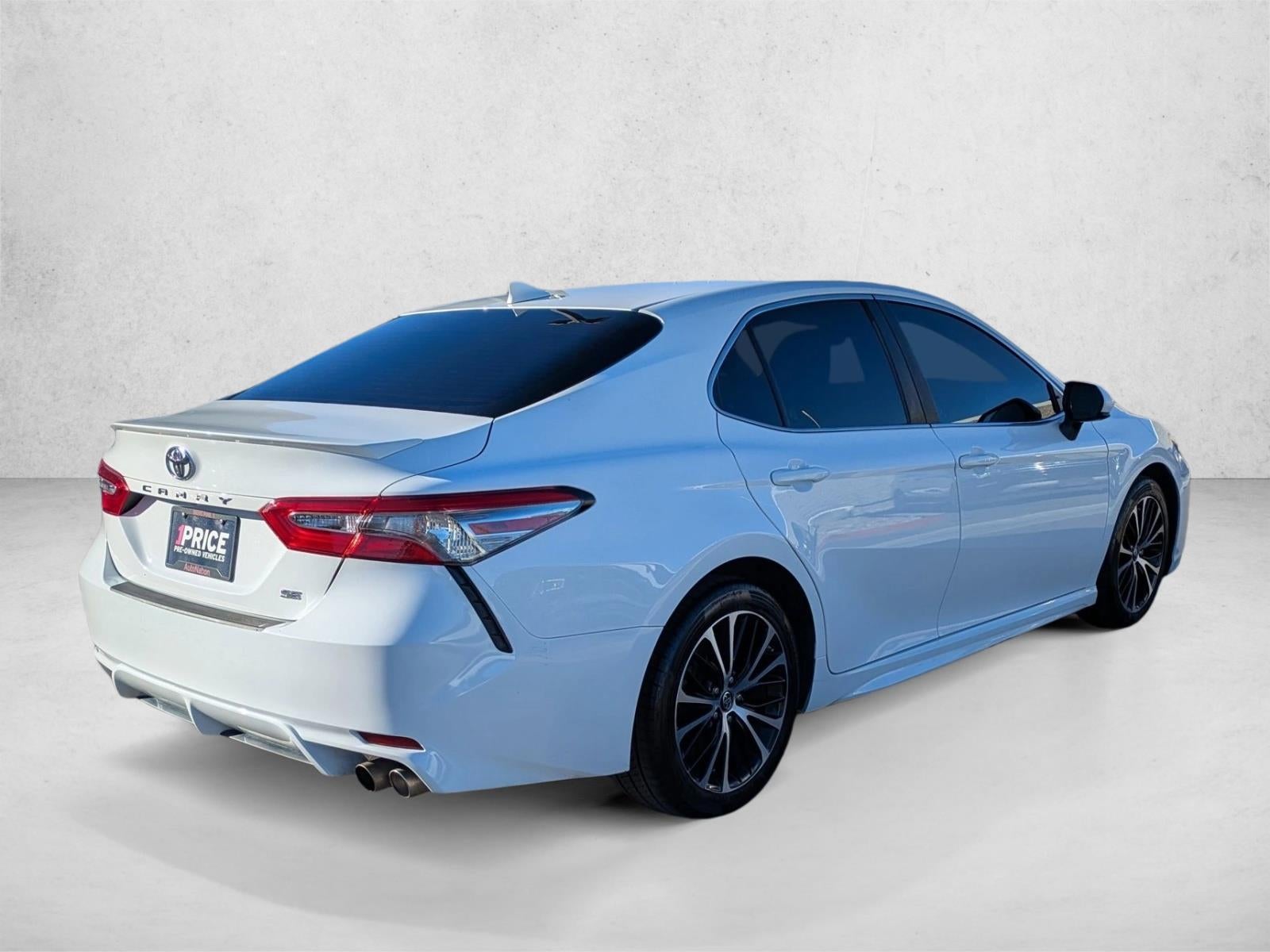 2019 Toyota Camry SE Auto (Natl)