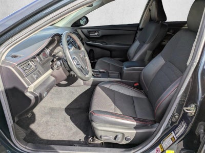 2017 Toyota Camry SE Auto (Natl)