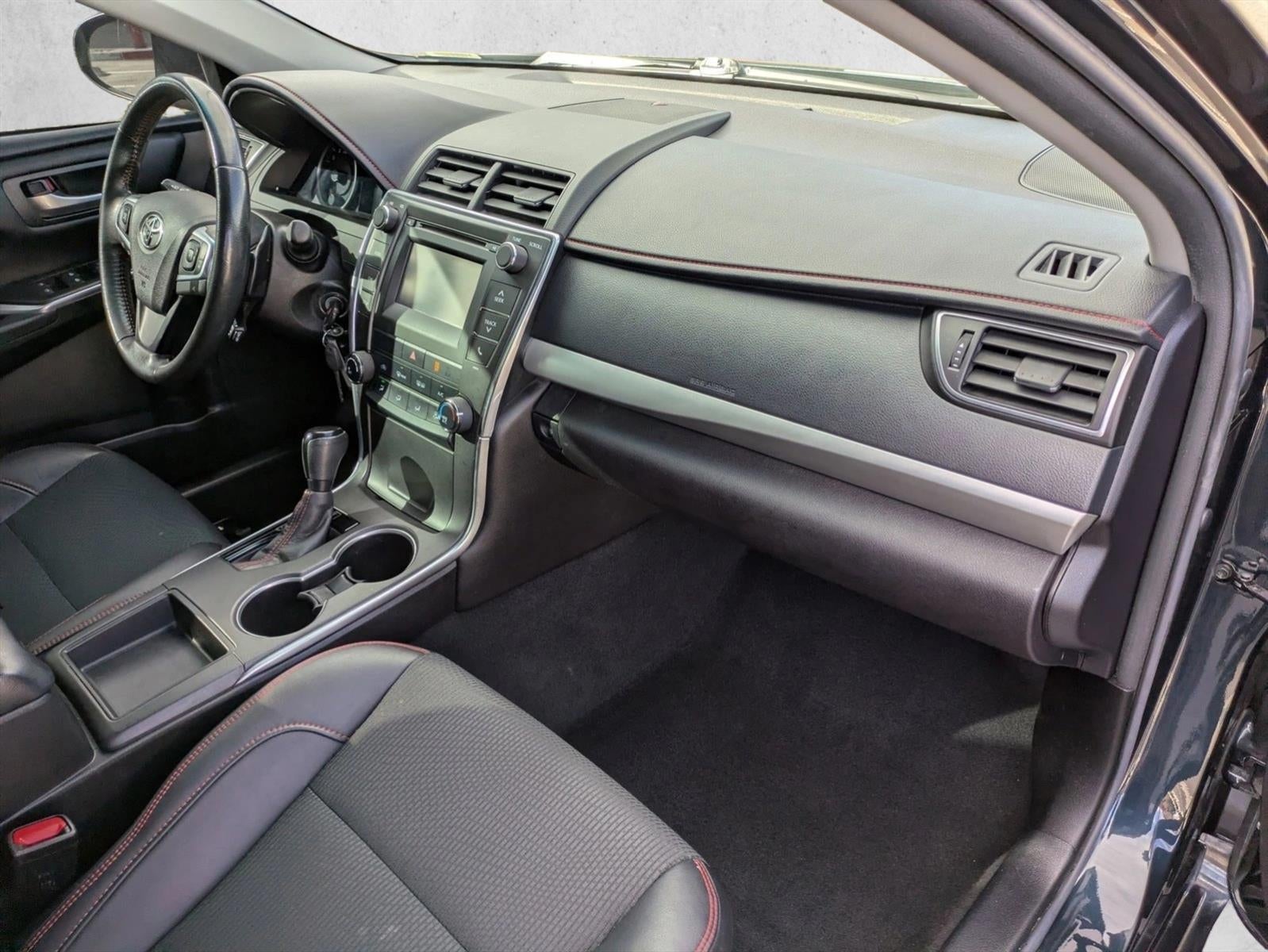 2017 Toyota Camry SE Auto (Natl)