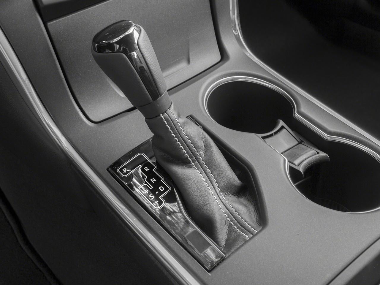 2017 Toyota Camry SE Auto (Natl)