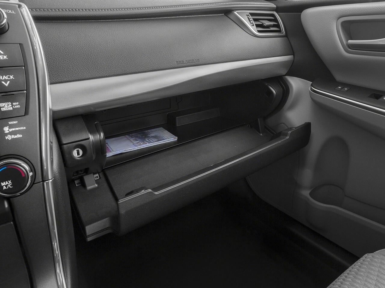 2017 Toyota Camry SE Auto (Natl)