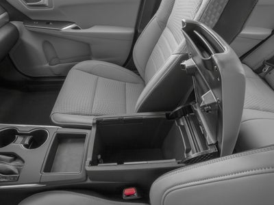 2017 Toyota Camry SE Auto (Natl)