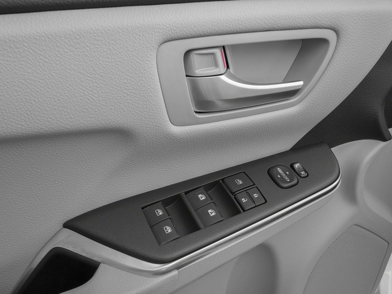 2017 Toyota Camry SE Auto (Natl)