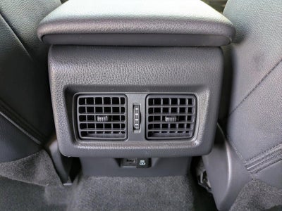 2025 Toyota Camry SE (Natl)