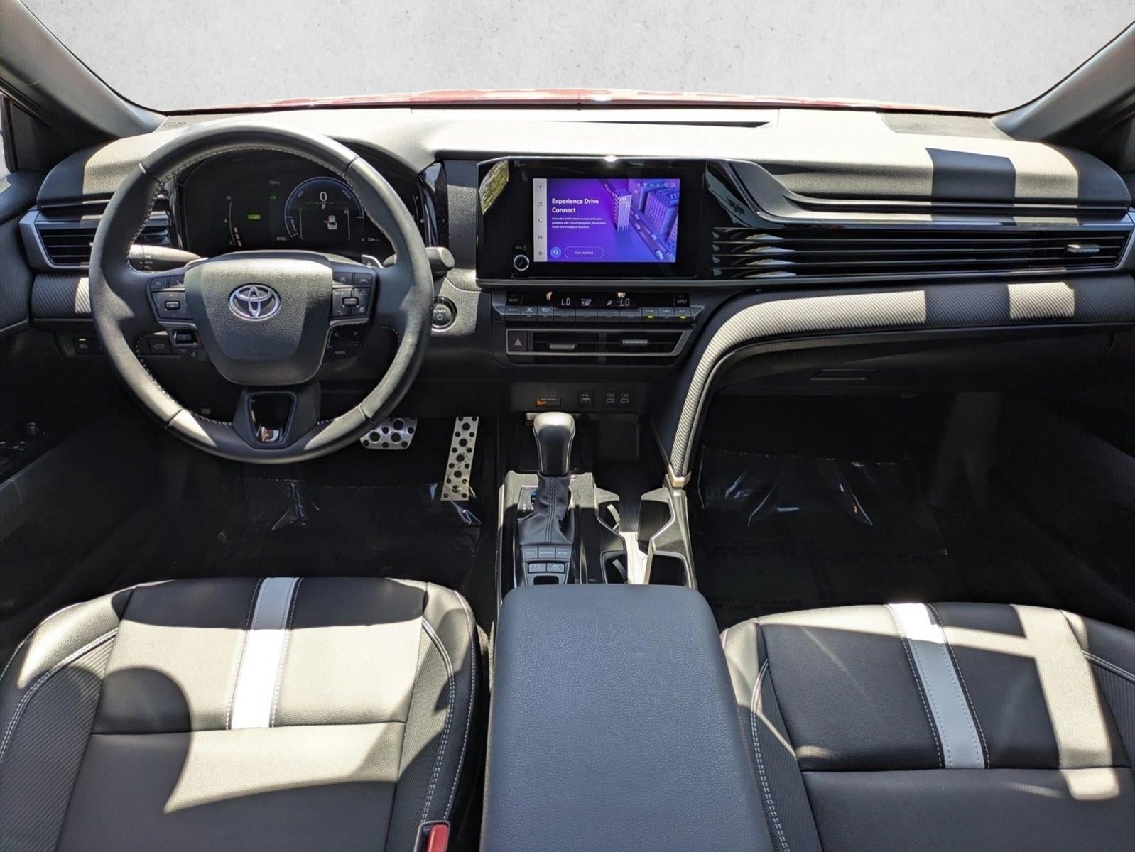 2025 Toyota Camry SE (Natl)