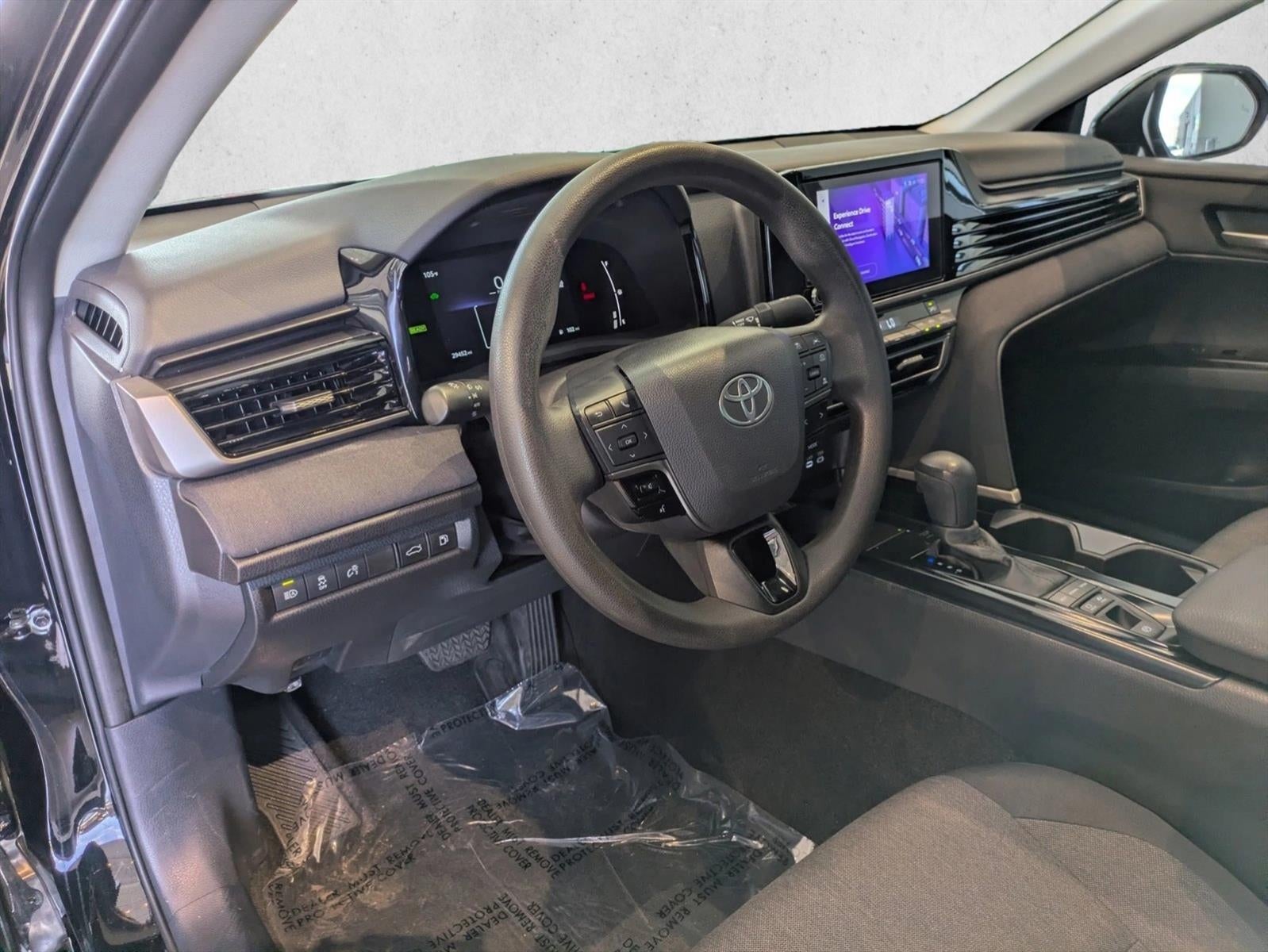 2025 Toyota Camry LE (Natl)