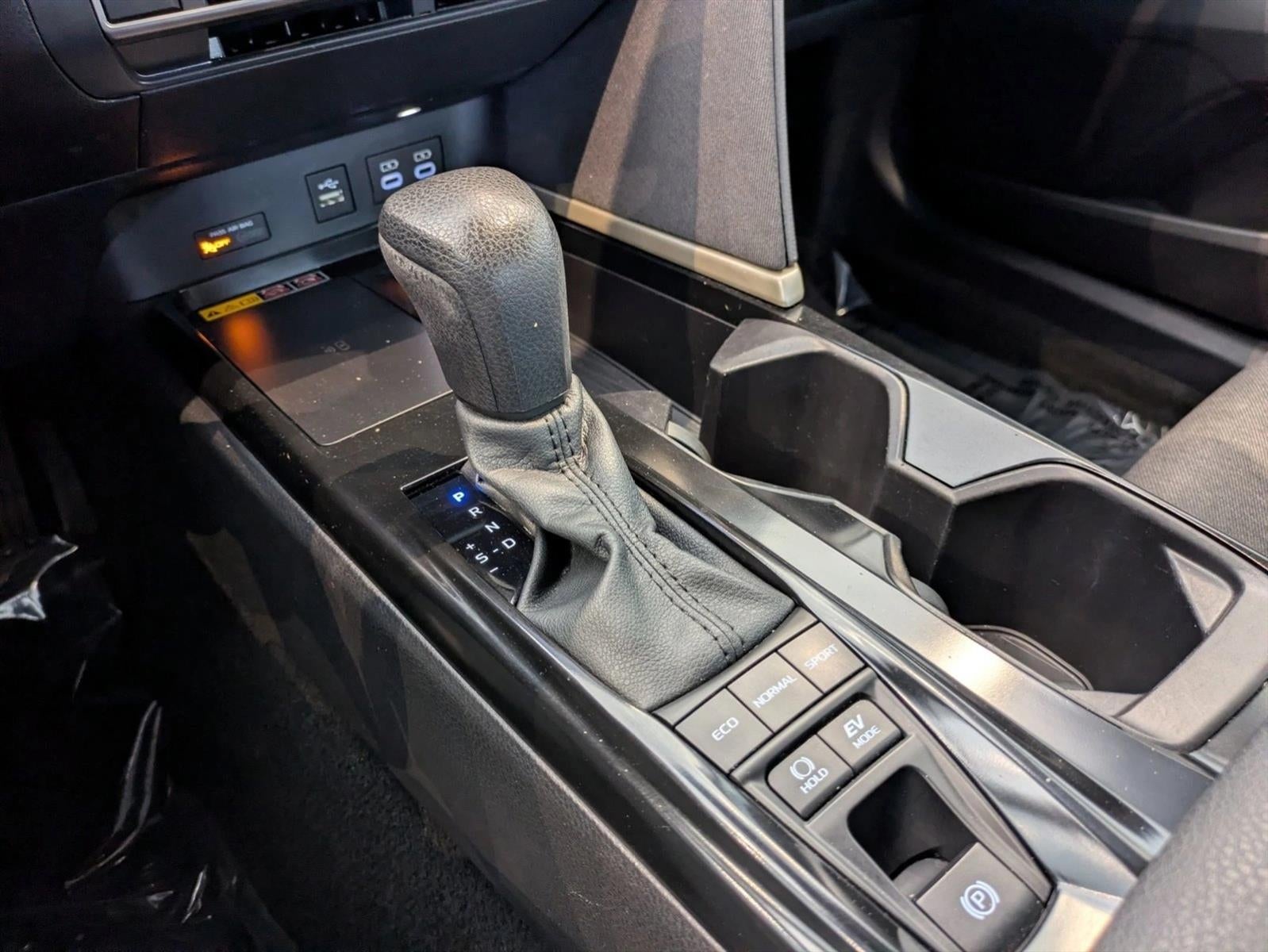 2025 Toyota Camry LE (Natl)