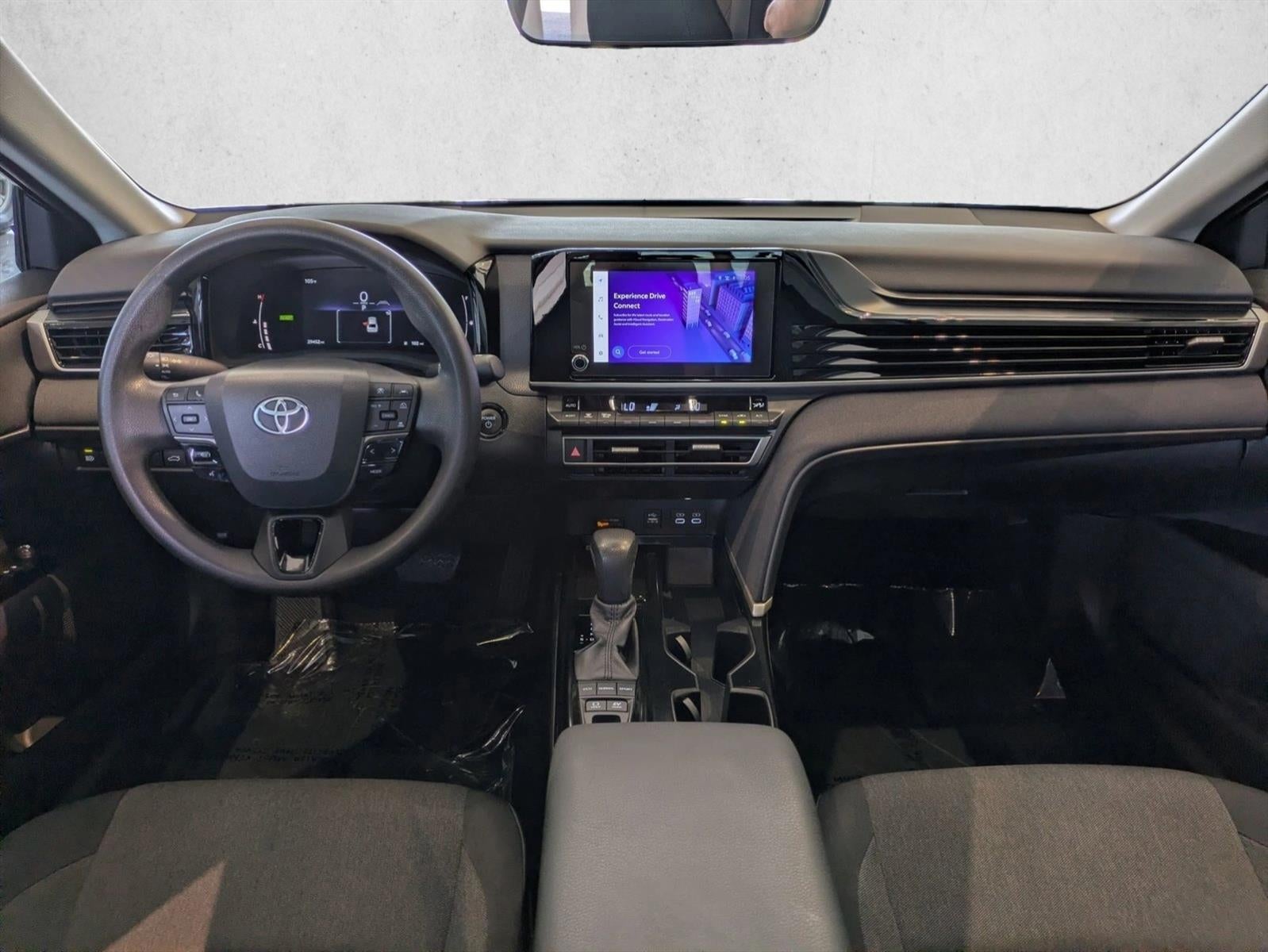 2025 Toyota Camry LE (Natl)