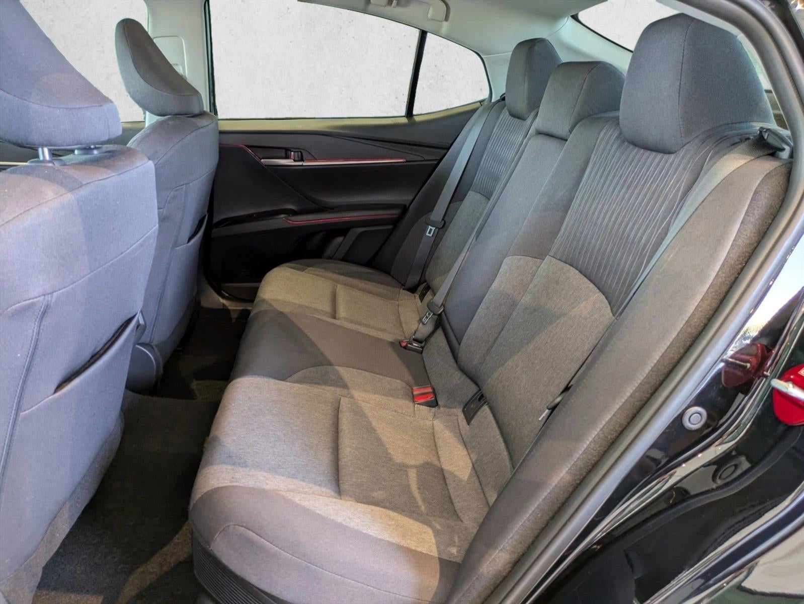 2025 Toyota Camry LE (Natl)