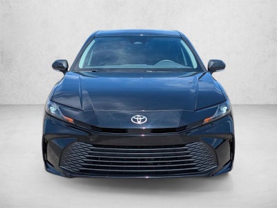 2025 Toyota Camry LE (Natl)