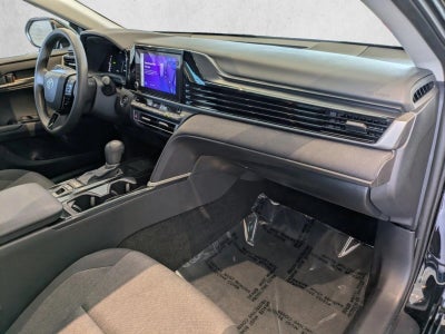 2025 Toyota Camry LE (Natl)