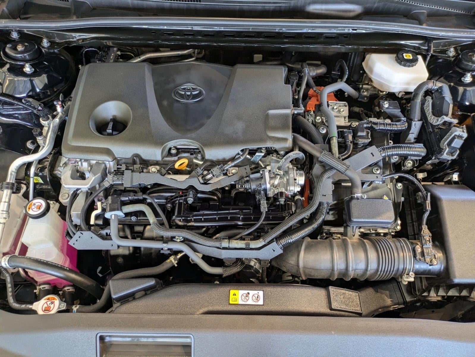 2025 Toyota Camry LE (Natl)