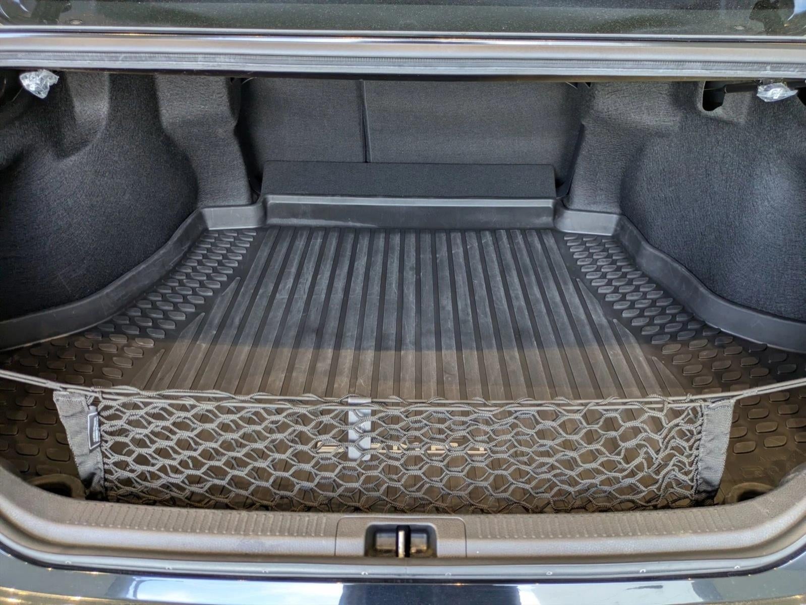 2025 Toyota Camry LE (Natl)