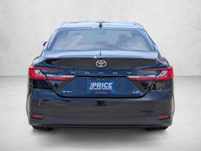 2025 Toyota Camry LE (Natl)