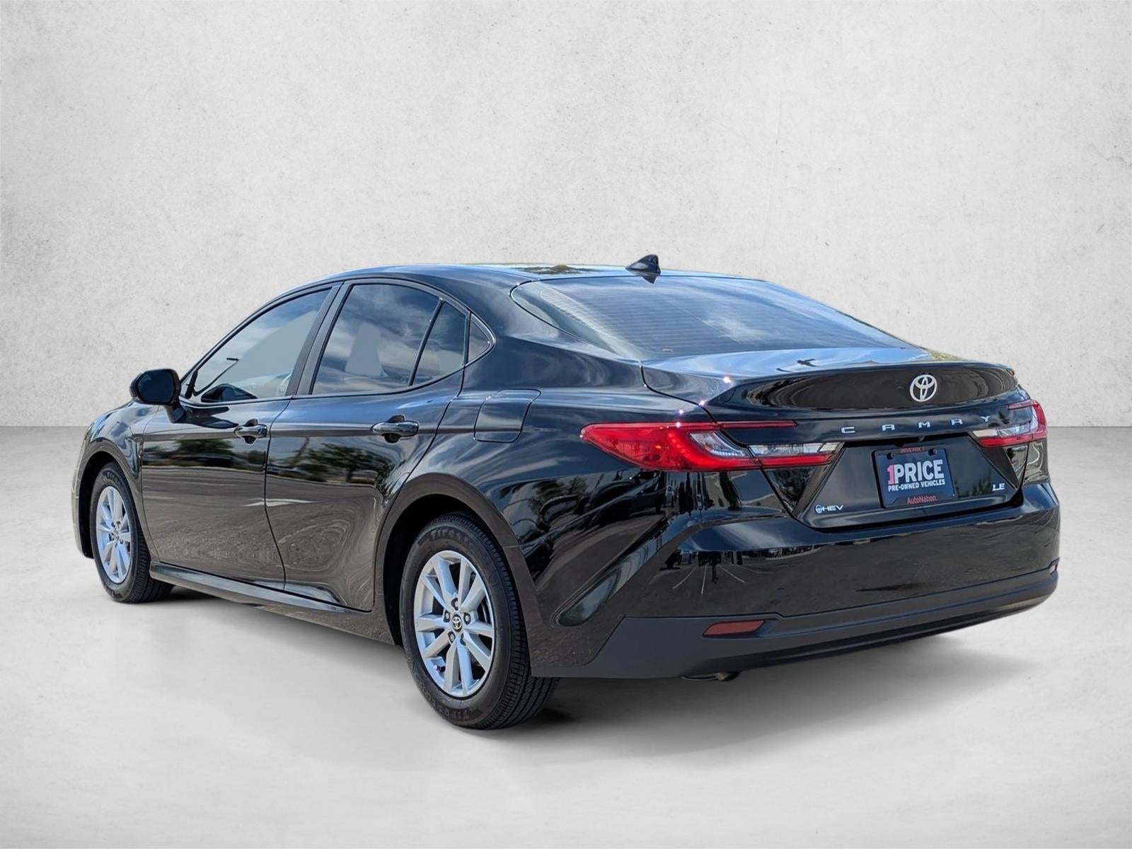 2025 Toyota Camry LE (Natl)