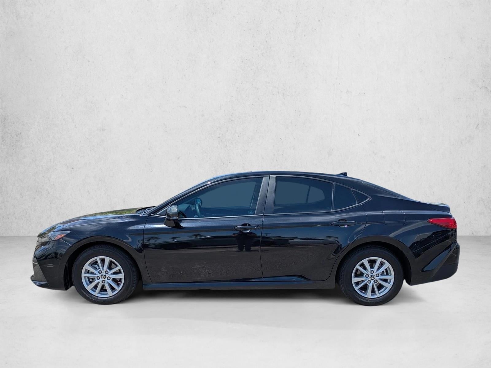 2025 Toyota Camry LE (Natl)