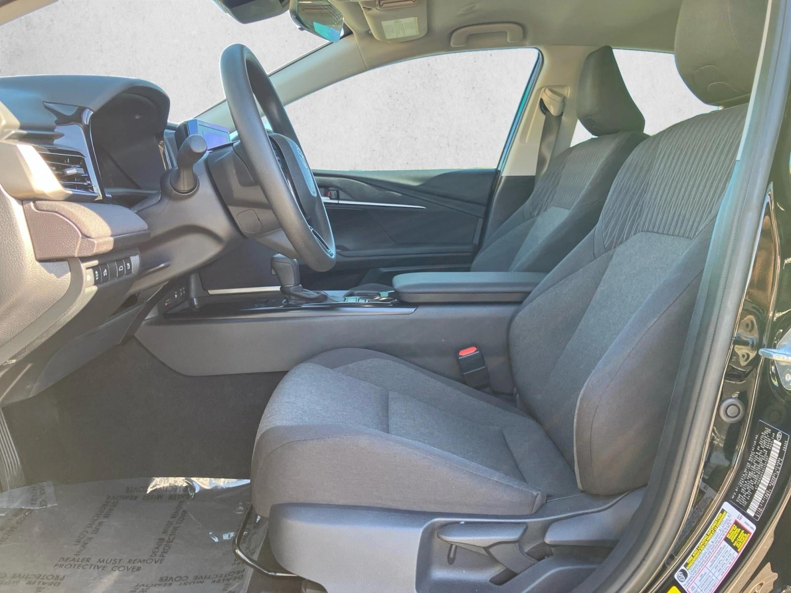 2025 Toyota Camry LE (Natl)