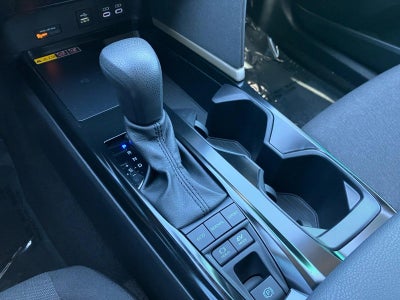 2025 Toyota Camry LE (Natl)
