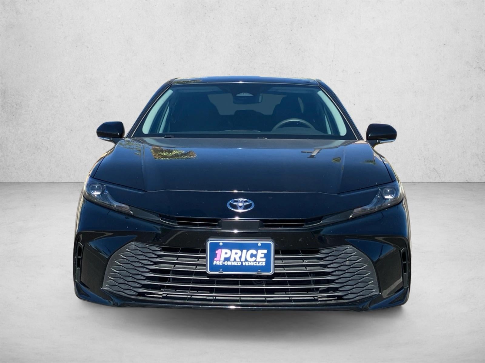 2025 Toyota Camry LE (Natl)