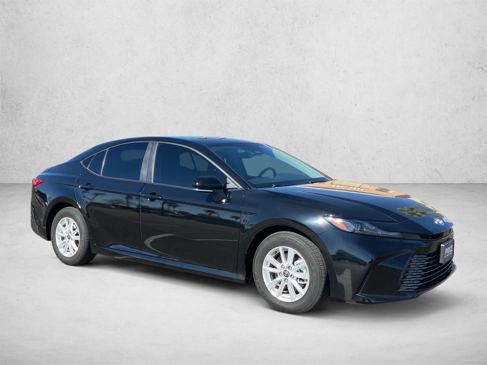 2025 Toyota Camry LE (Natl)