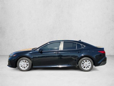 2025 Toyota Camry LE (Natl)